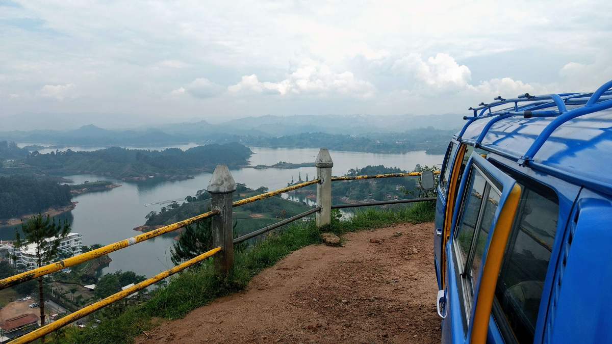 Marlon y el equipo de pilotos